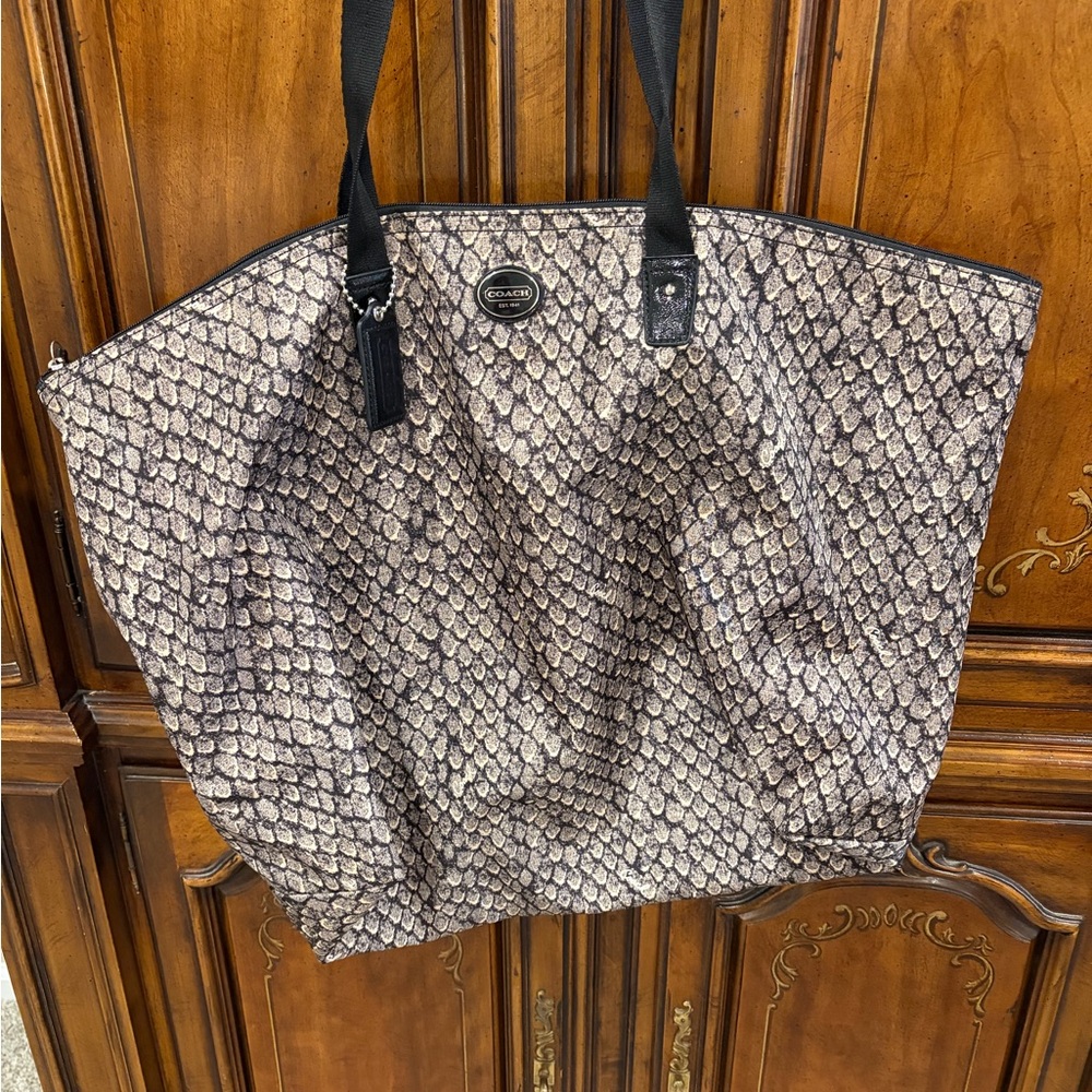 Coach Snake Print Extra Large/Weekender Tote Like NEW Condition